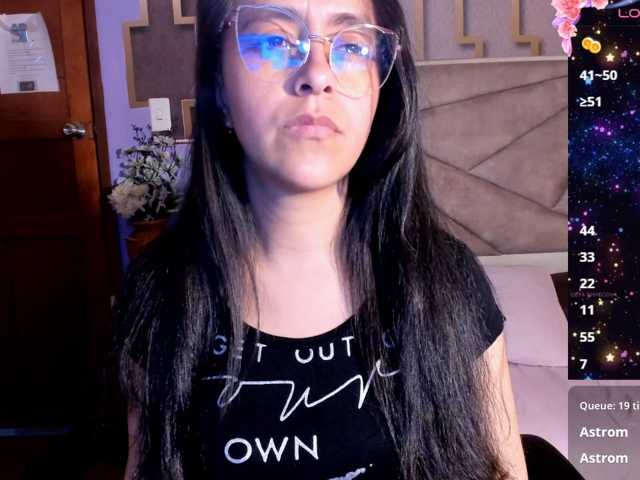 cristina-whitee live cam preview