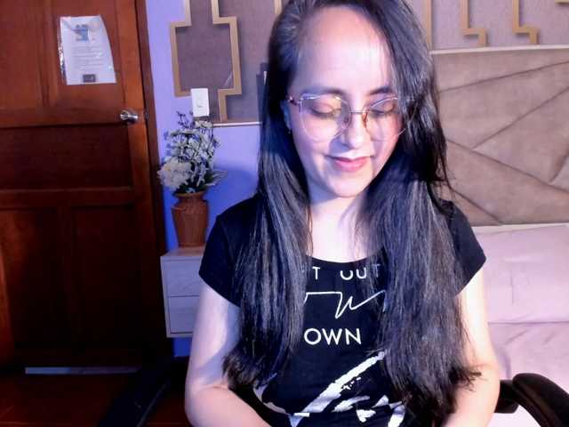 cristina-whitee live cam preview