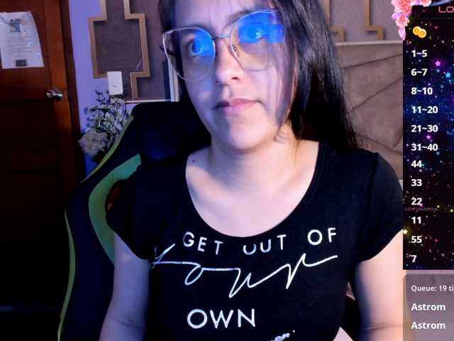 cristina-whitee live cam preview