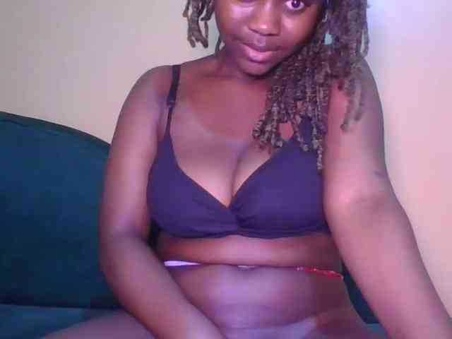 EbonyLustful webcam