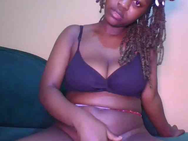 EbonyLustful webcam