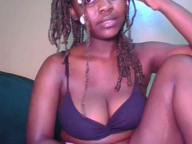 EbonyLustful webcam