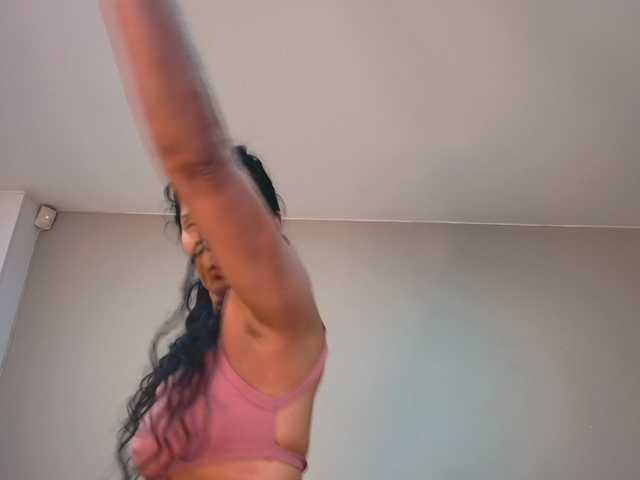 CharlotteRoux live cam on BongaCams