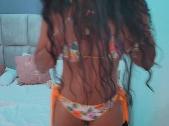 CharlotteRoux live cam on BongaCams