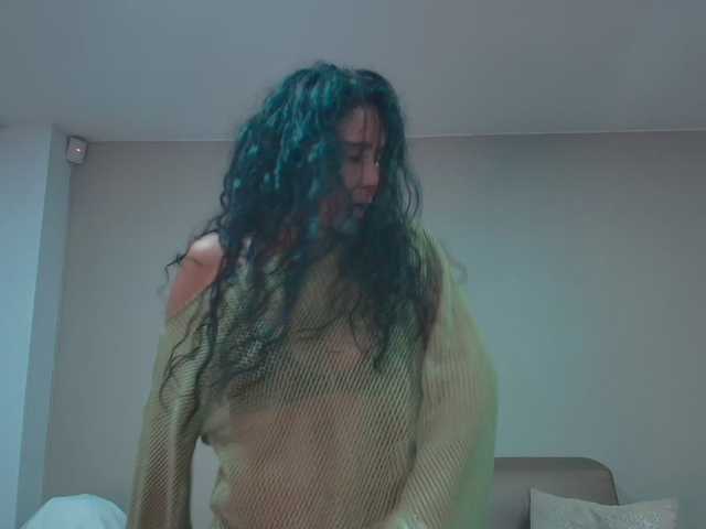 CharlotteRoux live cam preview