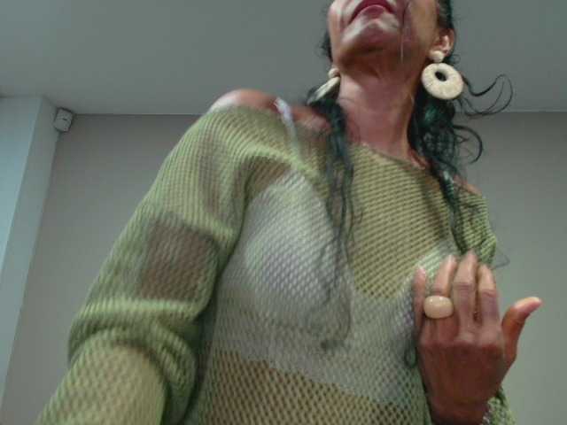 CharlotteRoux live cam preview
