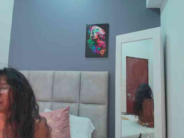 CharlotteRoux webcam