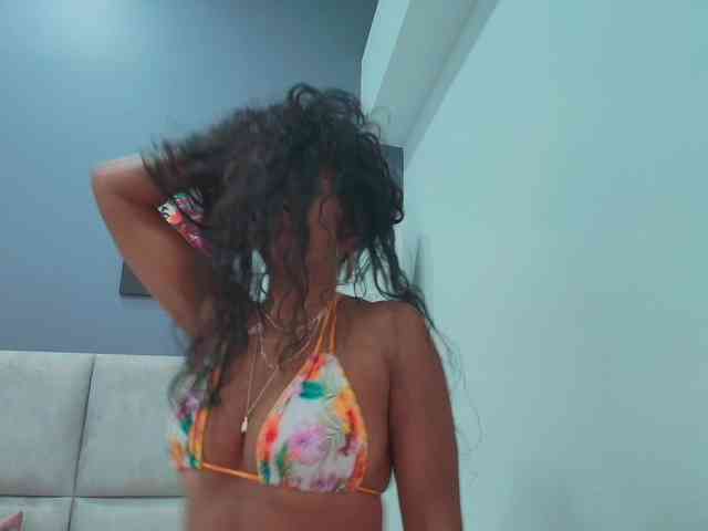 CharlotteRoux webcam