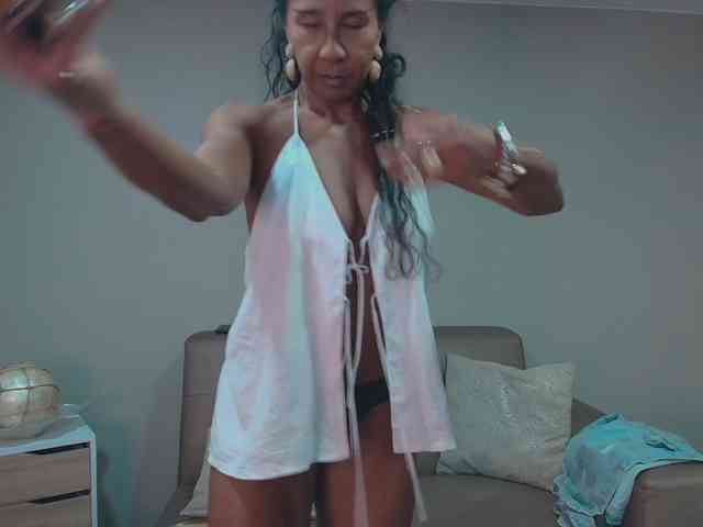 CharlotteRoux webcam