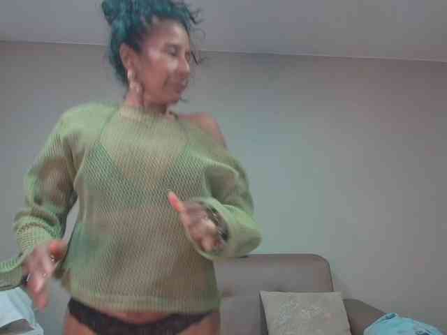 Modelo: CharlotteRoux