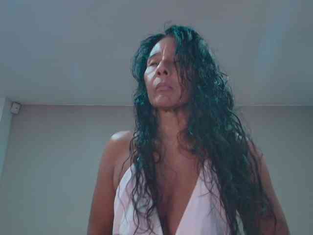 CharlotteRoux webcam