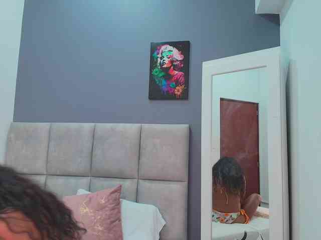 CharlotteRoux webcam