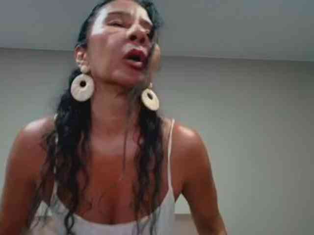CharlotteRoux webcam