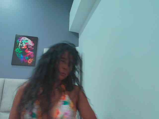 CharlotteRoux webcam