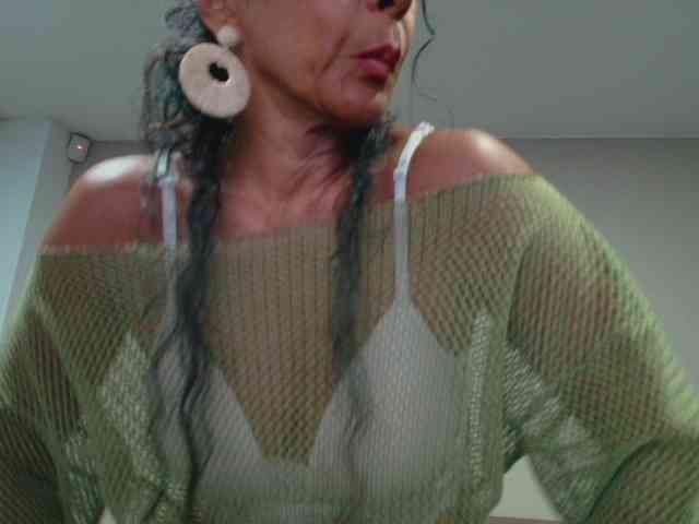 CharlotteRoux webcam