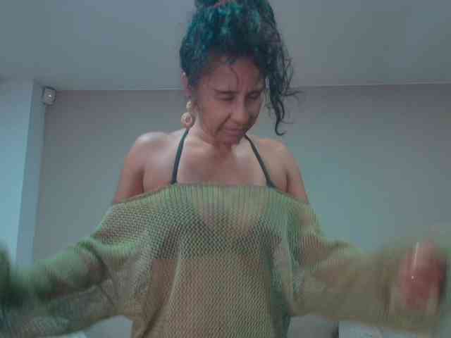 CharlotteRoux webcam