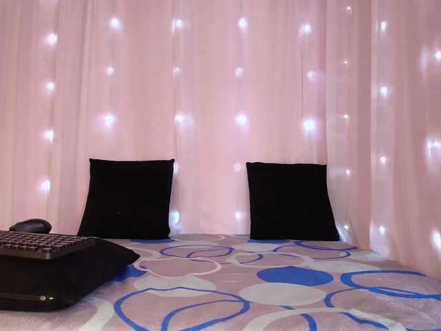EllieRyder live cam on BongaCams