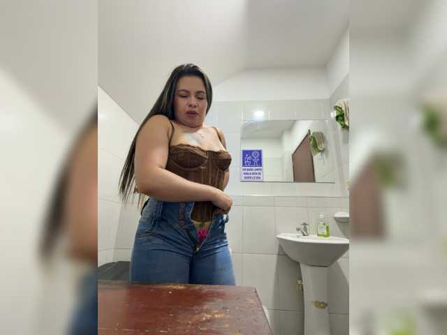 Ariana--7