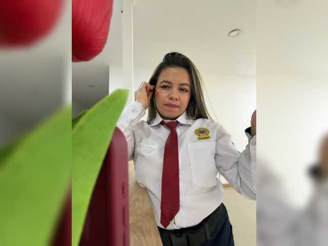 Ariana--7 live cam on BongaCams