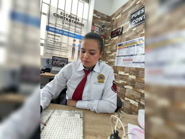 Ariana--7