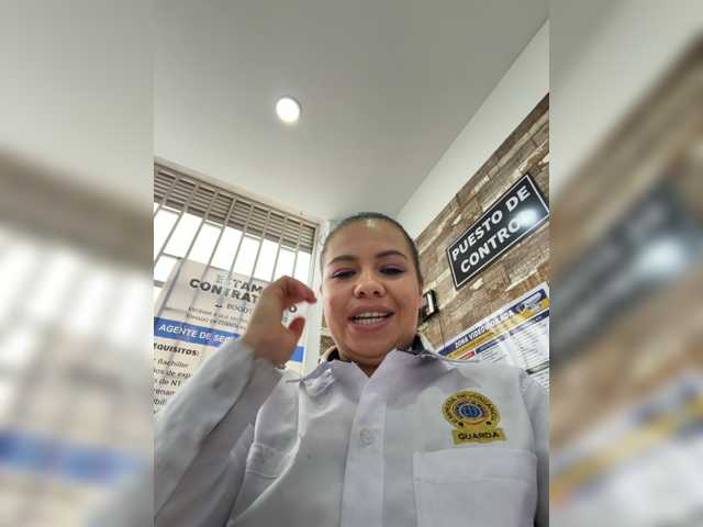 Ariana--7 live cam on BongaCams
