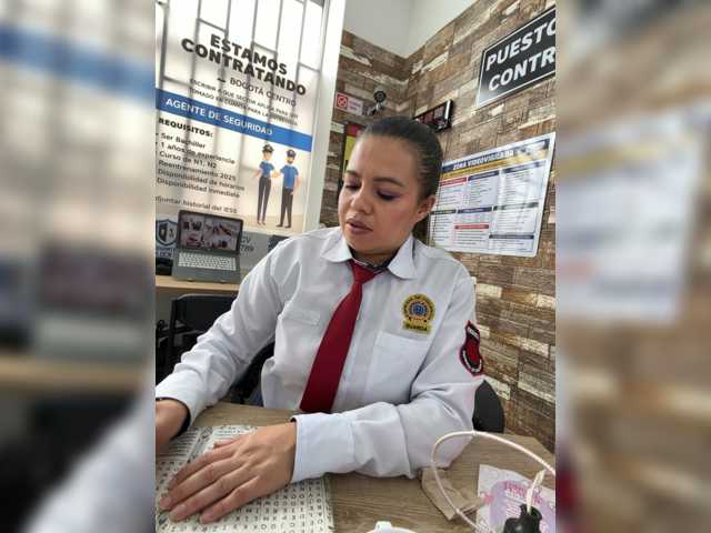 Ariana--7
