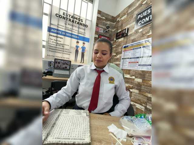 Перейти в чат Ariana--7