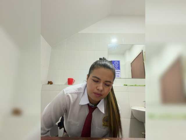 Ariana--7