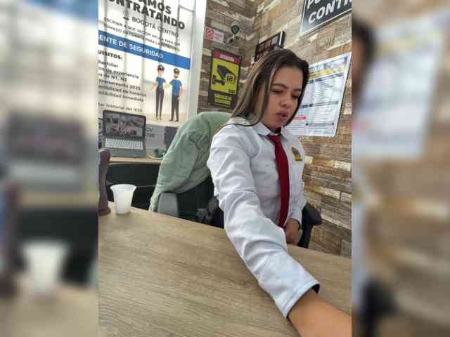 Ariana--7