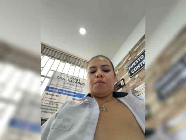 Ariana--7