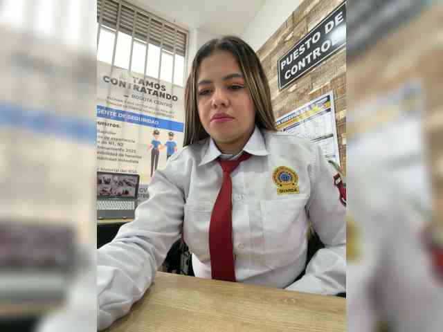 Ariana--7