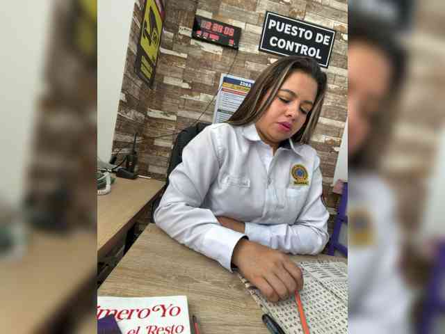 Ariana--7