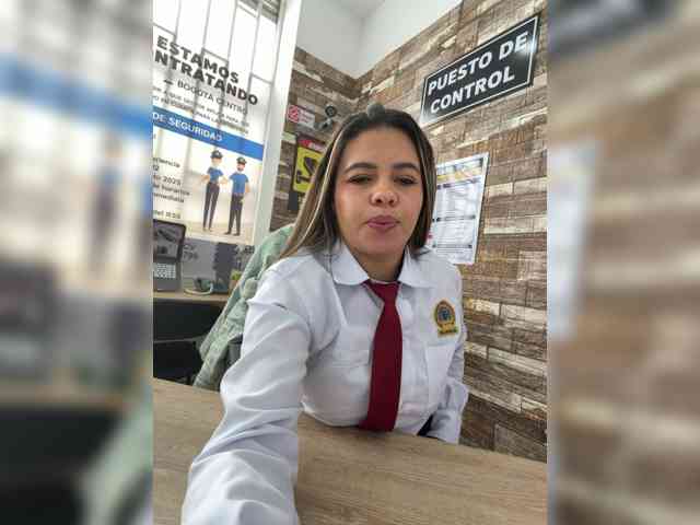 Ariana--7