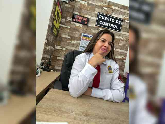 Ariana--7