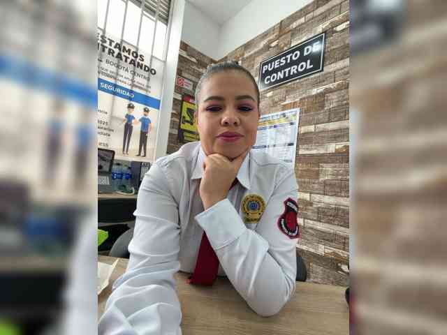 Ariana--7