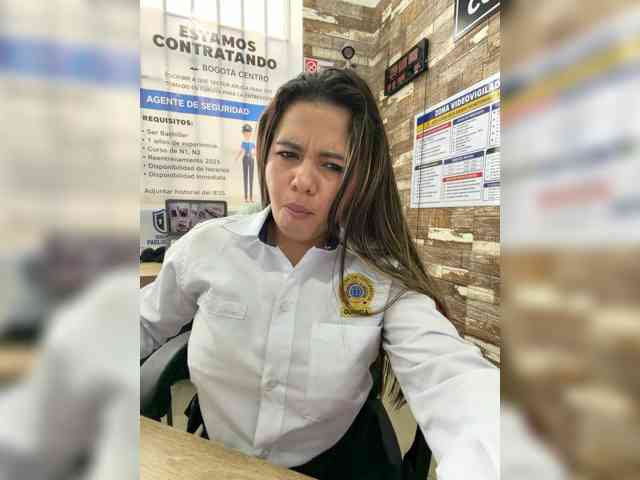 Ariana--7
