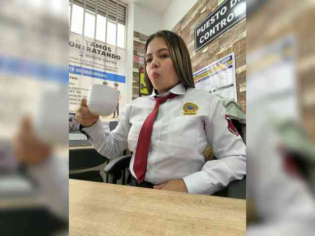 Ariana--7