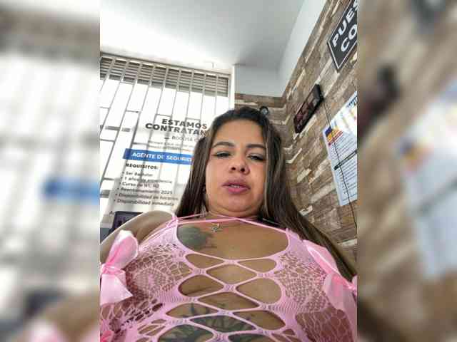 Ariana--7