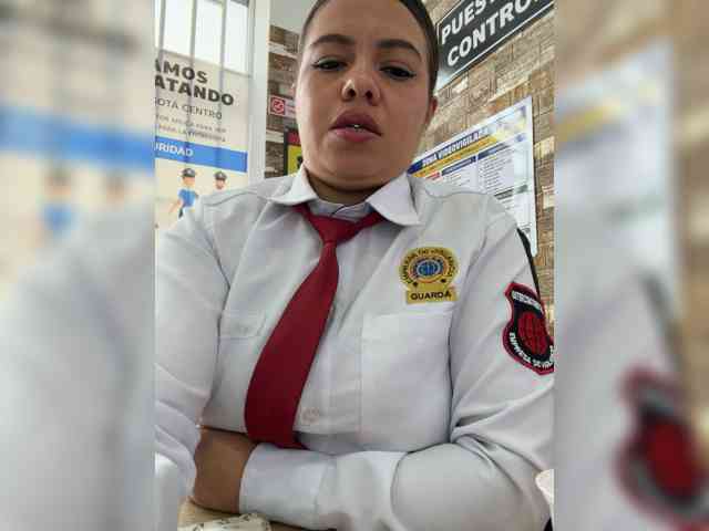 Ariana--7