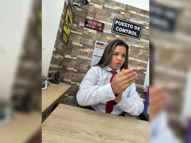 Ariana--7