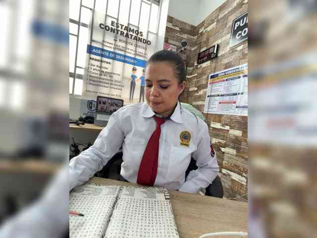Ariana--7