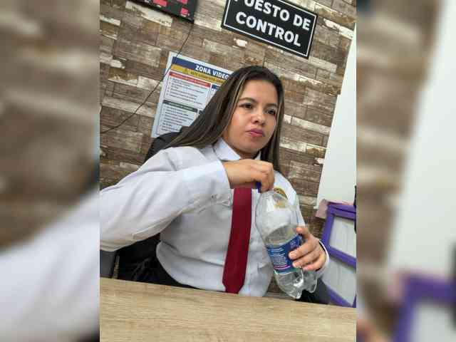 Ariana--7