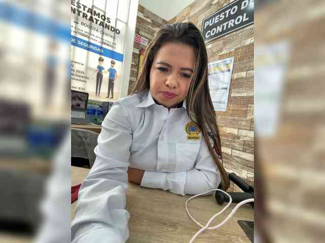 Ariana--7
