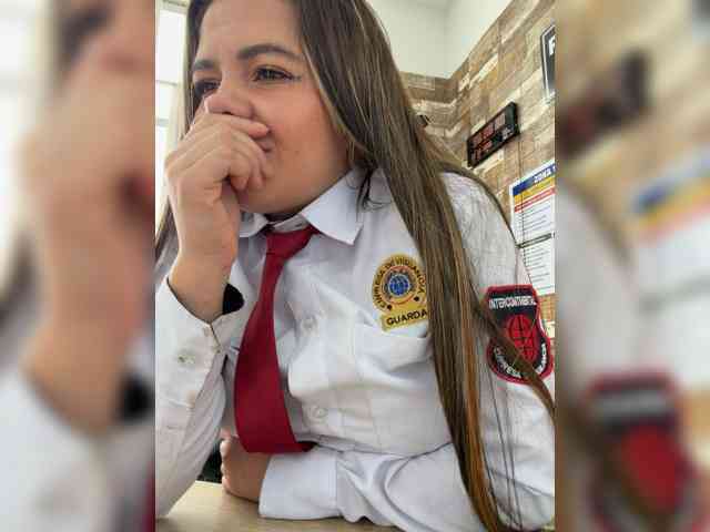 Ariana--7
