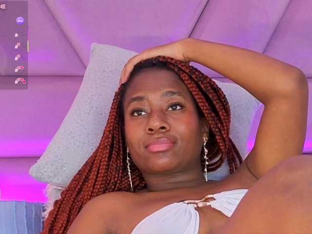 IvyRain live cam on BongaCams