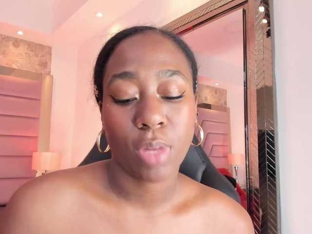 IvyRain live cam on BongaCams
