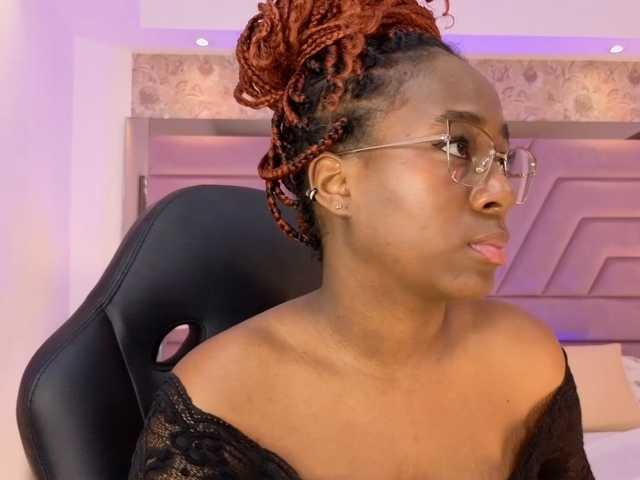 IvyRain live cam on BongaCams