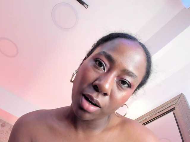 IvyRain live cam on BongaCams
