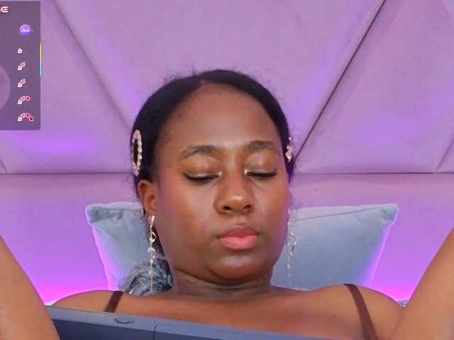 IvyRain live cam on BongaCams
