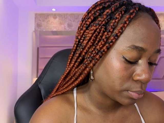 IvyRain, en vivo ahora en BongaCams